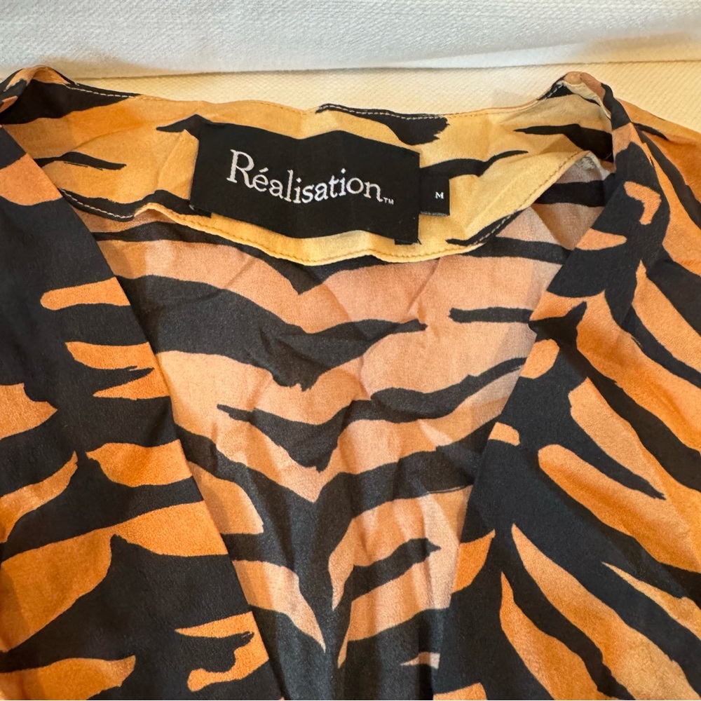 Realisation Par Kaia Silk Top in Tiger - Picture 4 of 10